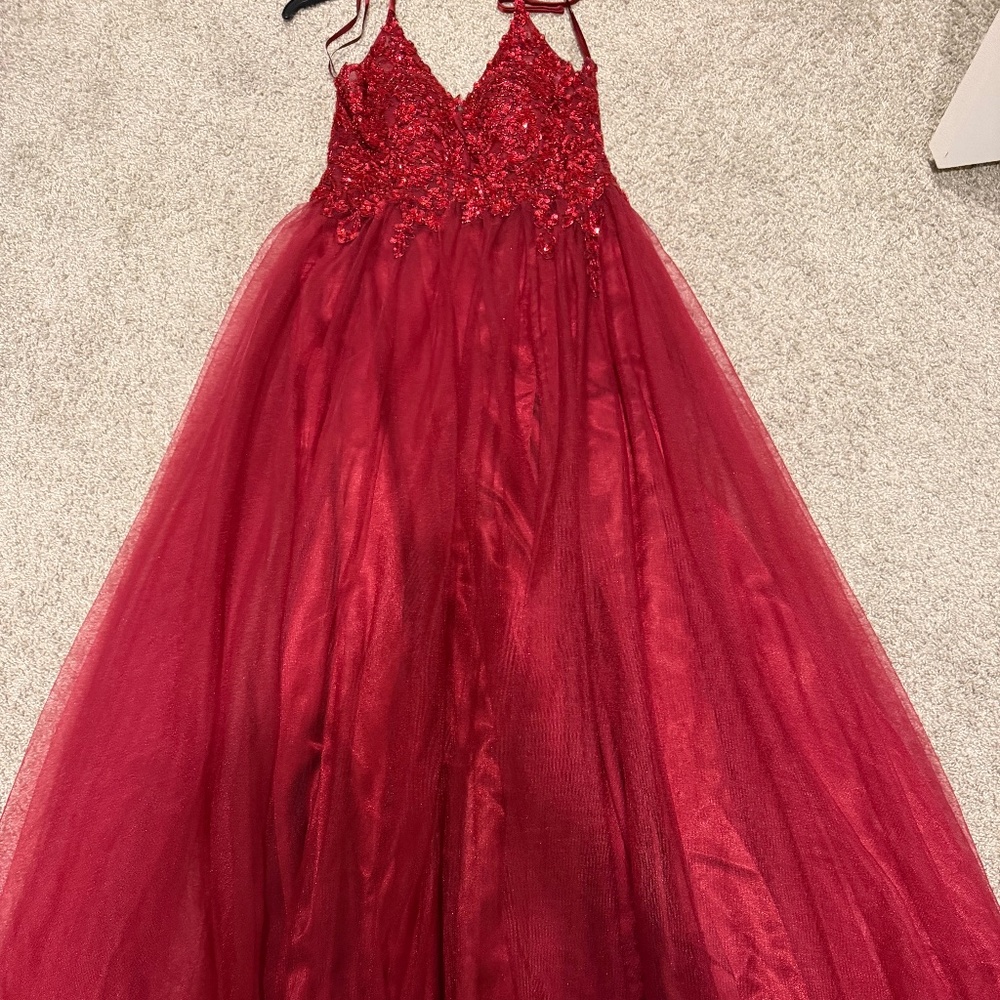 FORMAL RED GOWN